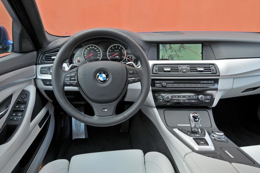  BMW M5 2011 года  (фото 41 из 344)